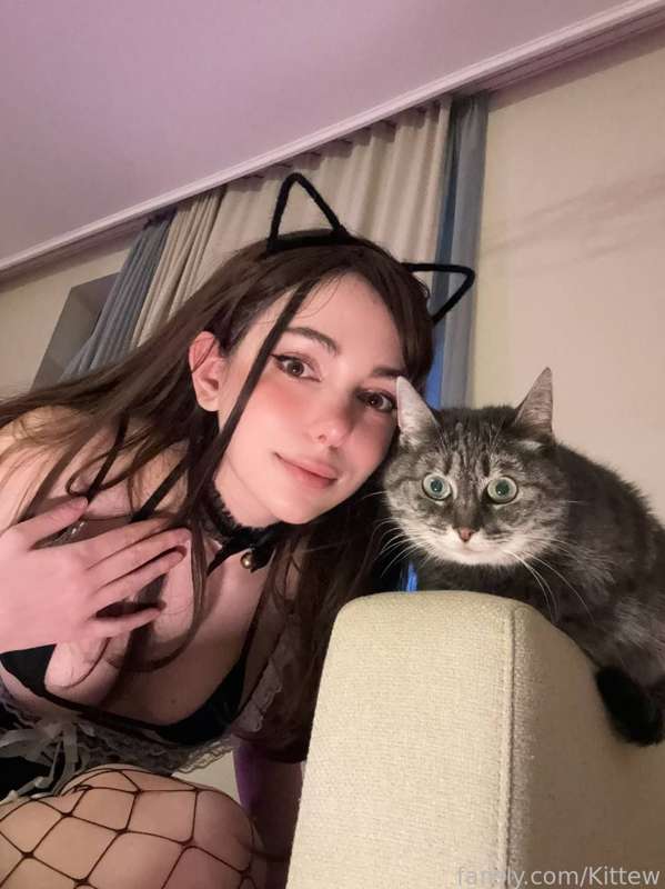 Kittew - Fansly - 03 Oct, 2023