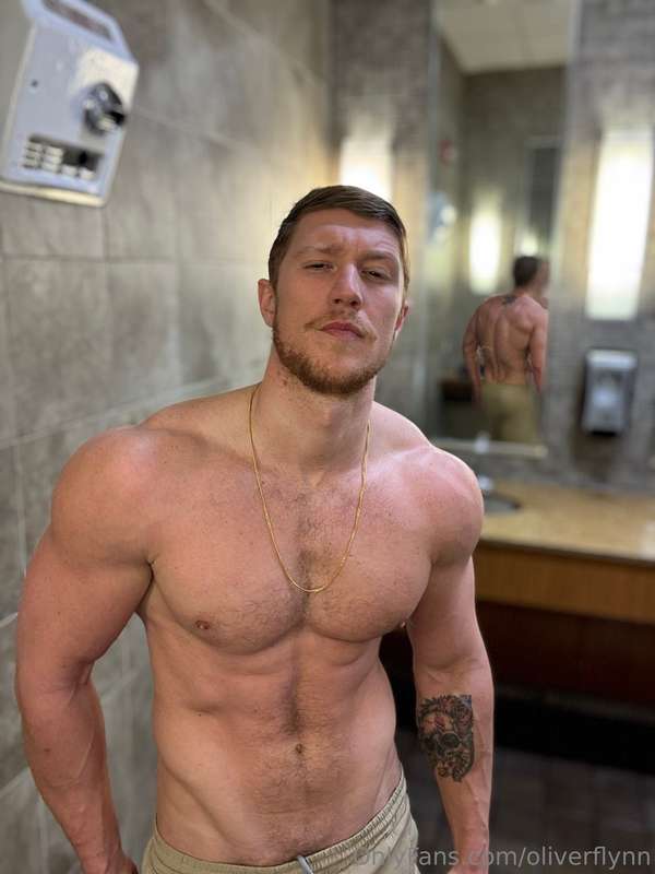 need someone to help me get off tonight 🥵