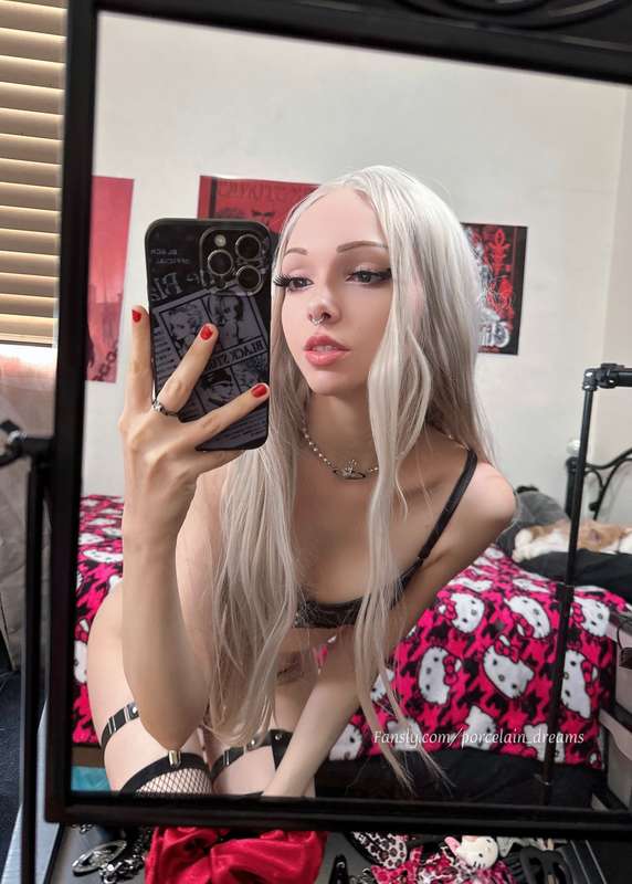 Porcelain_Dreams - Fansly - 17 Feb, 2024