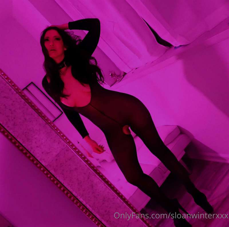 I'd like to be a little vampire slut...spend all night in or.. 20