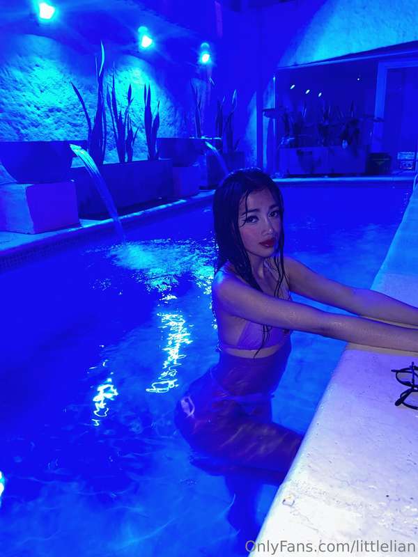 Tell me I’m pretty… or tell me what you’d do to me. Either w..