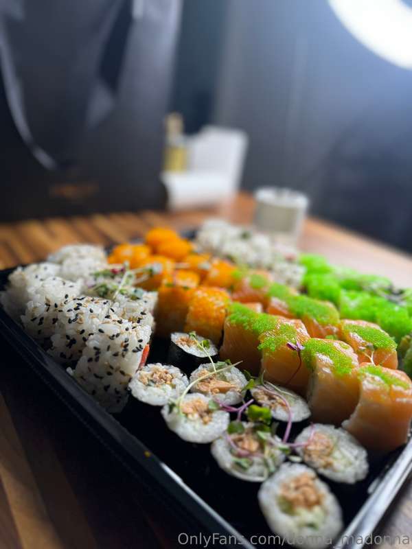 I love sushi!!🤤🤤🤤😍 2