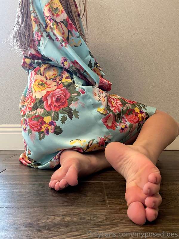 Do you like my feet better when they are clean or dirty?