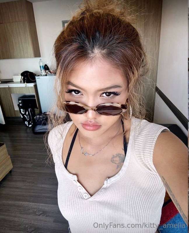 @aiko_babe 🥵Check my my asian friend’s pussy for free @aiko_..