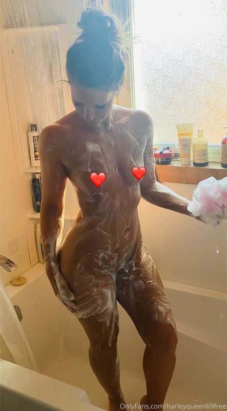 🛁🧼💋 @harleyqueen69