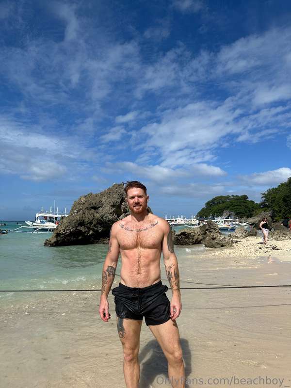 Hi baby! I’m busy in paradise… just a lil dump of content he.. 14