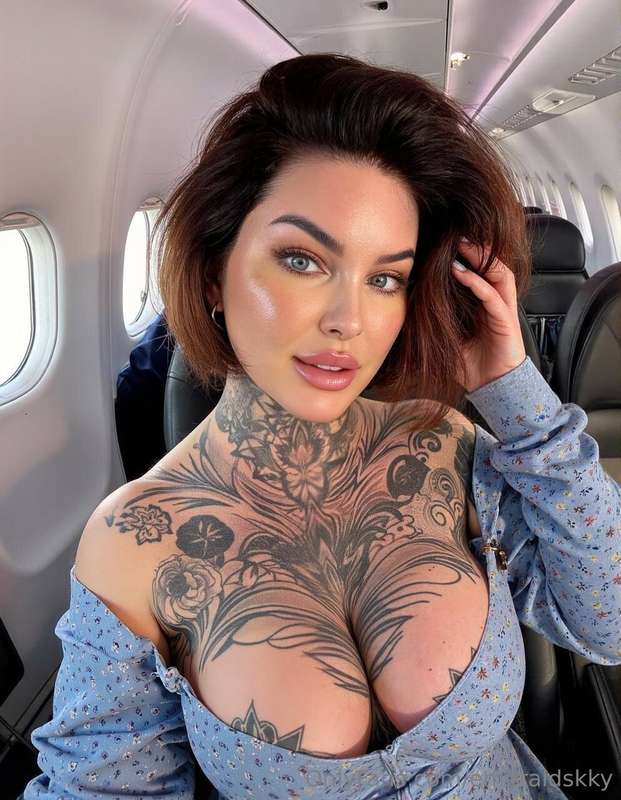 TIGHT ASS & NICE TITS 🤩🔞 WHAT MORE YOU NEED?? 🥵 *click ↪️ @w..