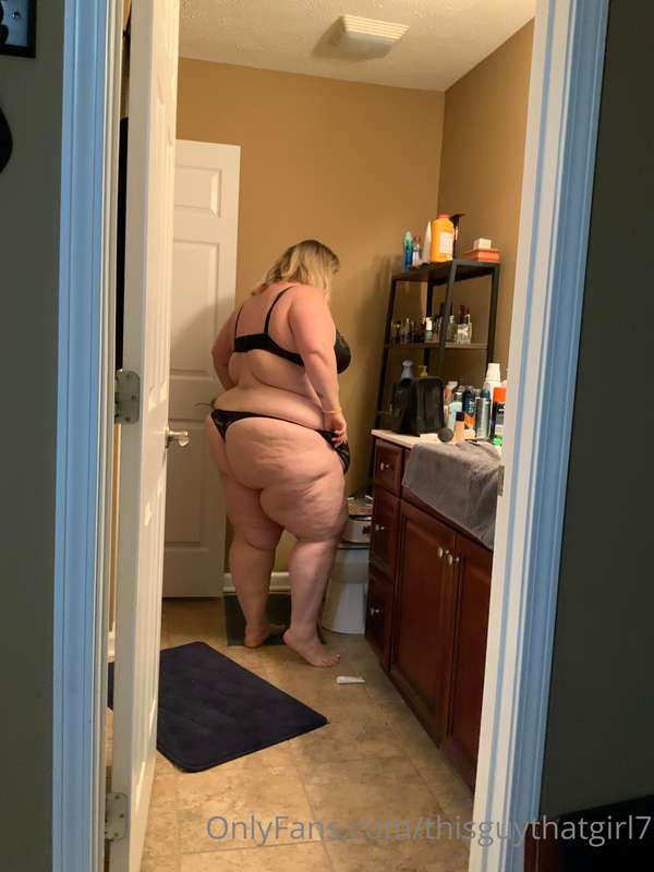 What it really looks like when I’m getting ready for a photo.. 15