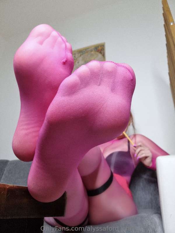 finally using my shiny crotchless pink bodystocking!the last.. 8