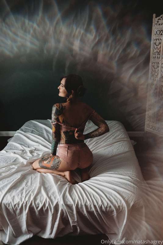 Some shots from my boudoir photoshoot today <3 much more com.. 4