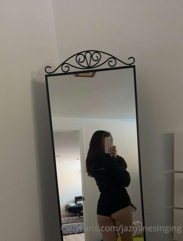 Dw I’m posting more sexy stuff today, but I just wanted to s..