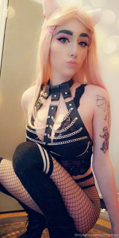 Second outfit ^.^ 39