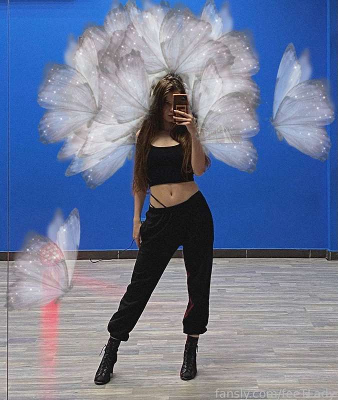 Feetlady - Fansly - 25 Apr, 2023