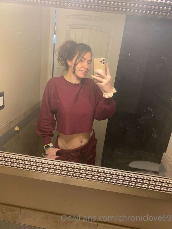 🎀 Dirty mirror 🪞 Dirty girl 🎀