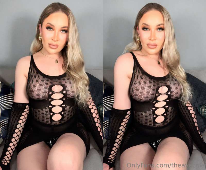 **Mommy is waiting to use your throat** 😈🖤