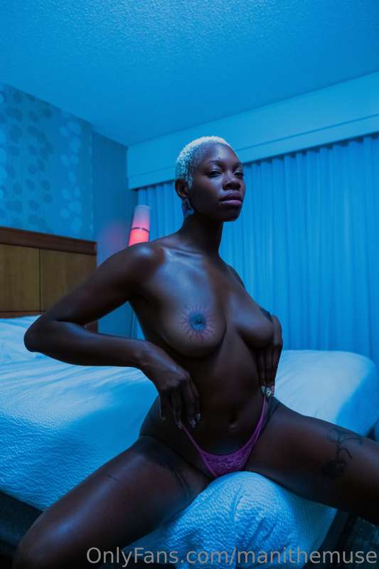 Darkskin, No Belly, I’m Keisha 💙🩵💙 7