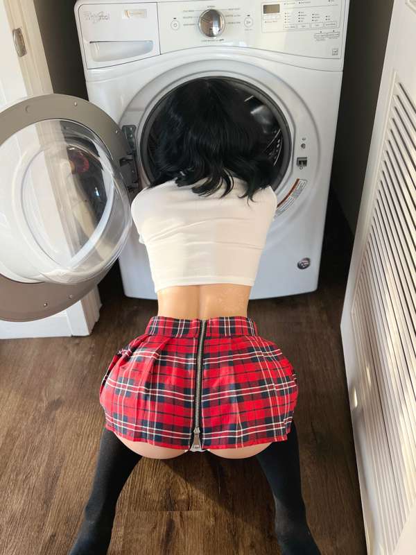 Can't seem to find my other pair of white panties... know wh.. 2