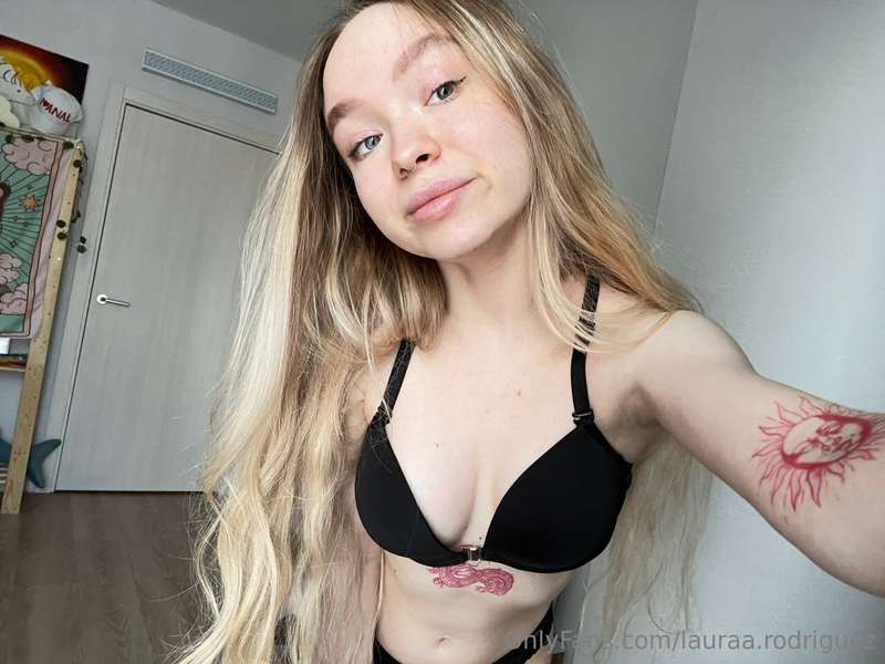 Help @angel_crystal to cum and she will please you with her ..