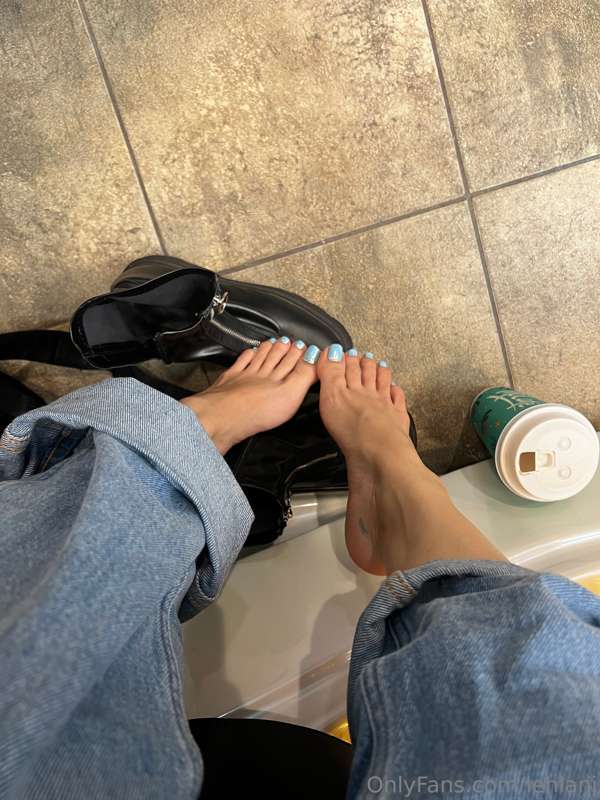 Blue chrome with gems on my toes 😍 hands coming soon with th.. 2