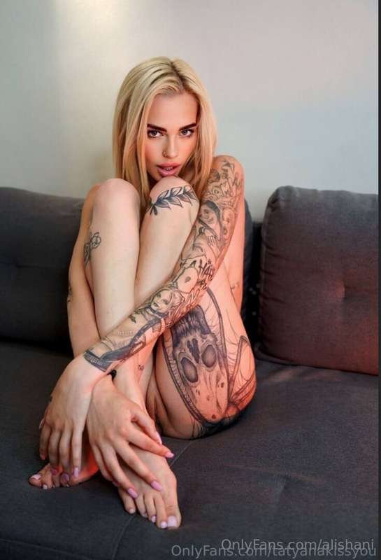 Tattooed baby @tatyanakissyou has the best boobs on OF 😍😍😍 I..