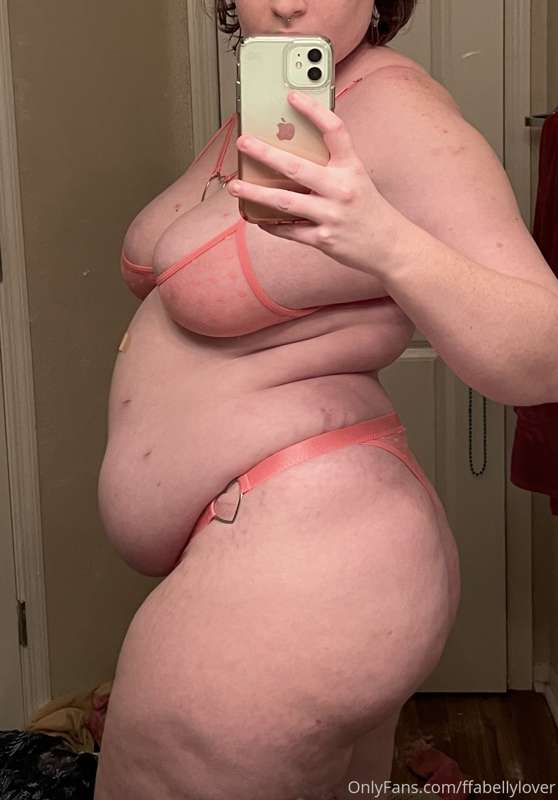 Feeling so sexy in this lingerie piece a sweet follower of m..