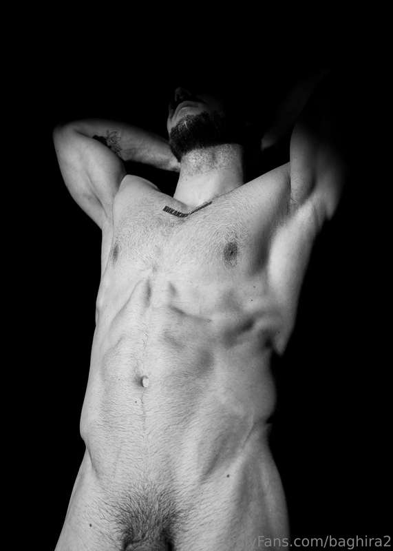 My first Black and White photoseries. Played with some intre.. 4