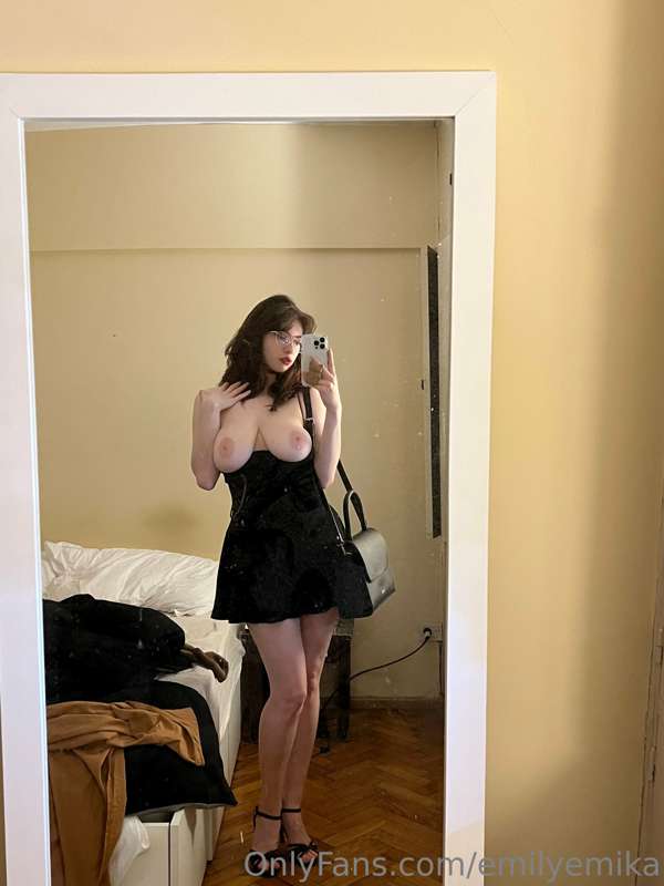 i loove it when the dress ensures a quick undressing process.. 2