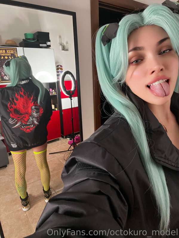 Something new is cooking 🔥 Any guesses who do i look like?