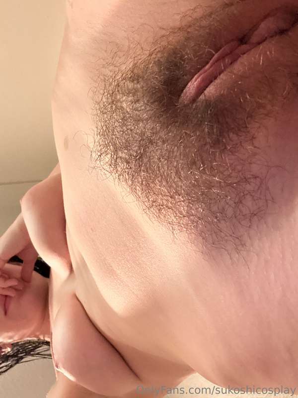 thinking of working with someone in a new video 💪