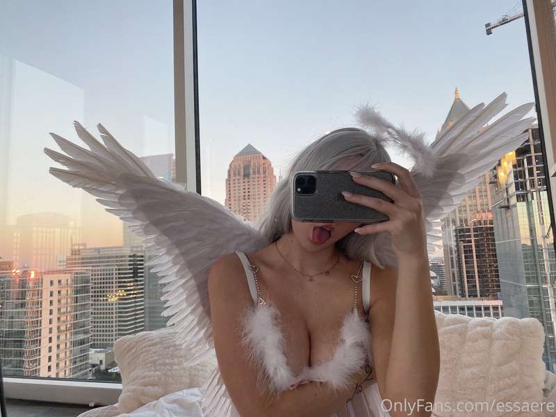 angel baby 🕊 ——— i feel so cute in this set i hope you all e.. 2