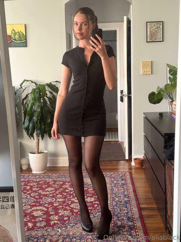 Felt like dressing up.. where should we go for dinner? 🍽️❤️🤔.. 2
