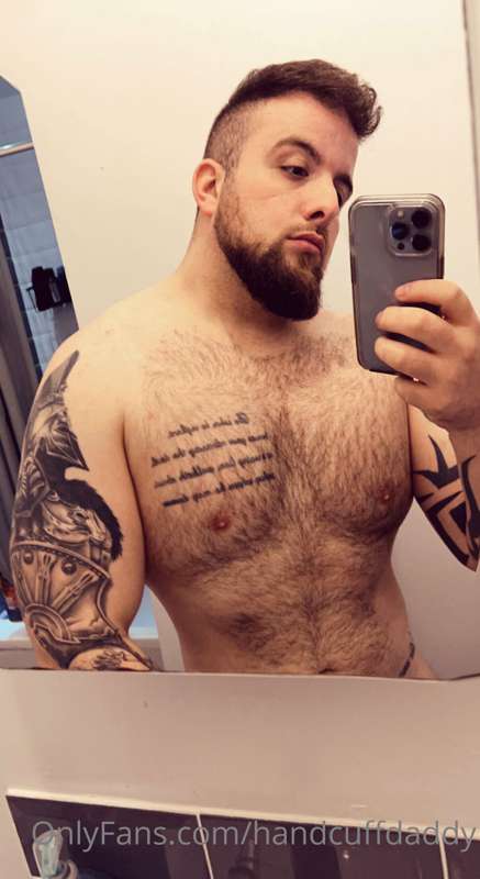 Who wants to take a bath with me 😈😈