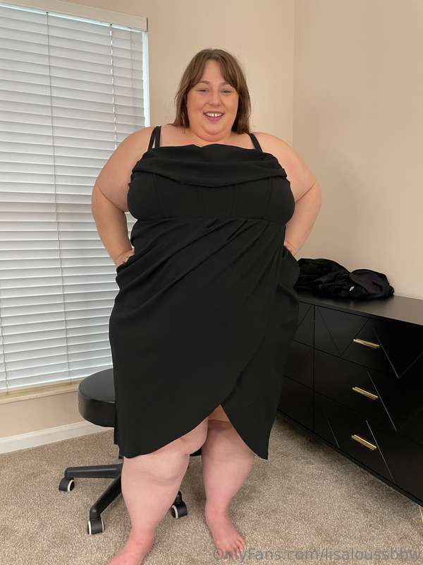 I had such a blast trying on all these dresses, it was fun r.. 1