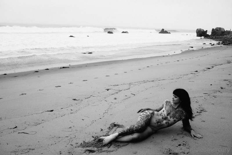 Ditch the clothes and let’s have some fun! 😍 6
