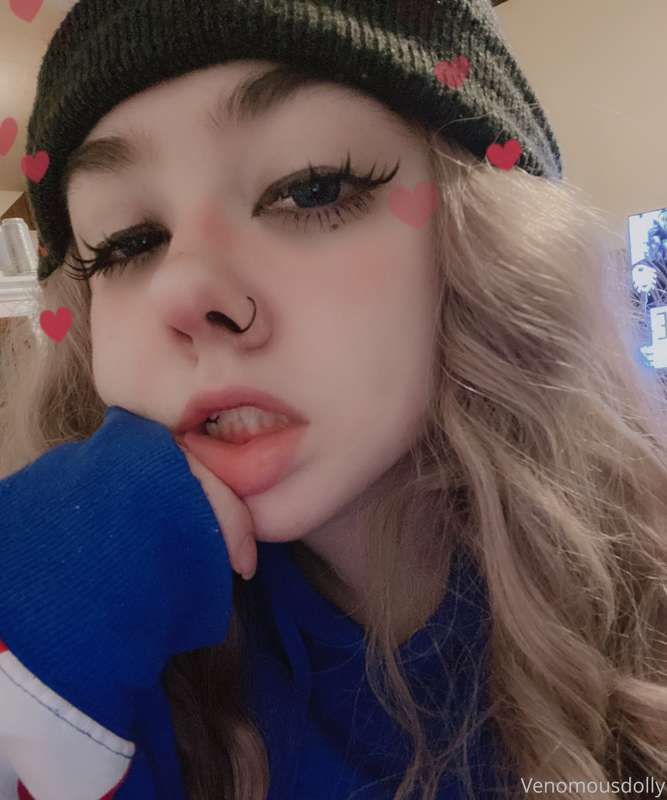 (─‿‿─) 1