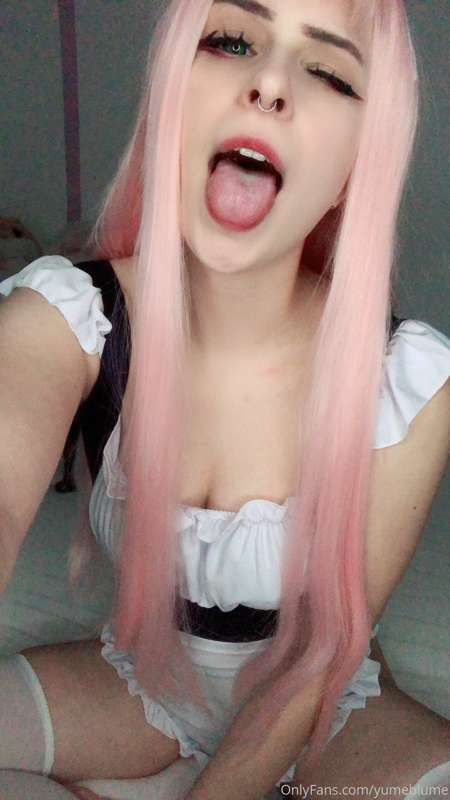 Sometimes we need a real smile from a cute girl 👉🏻👈🏻
I love .. 9