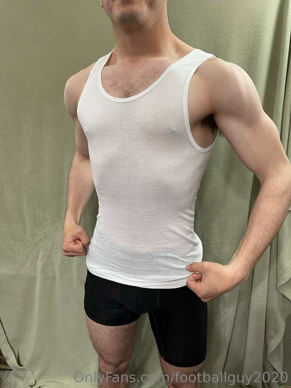The flexing specialist!