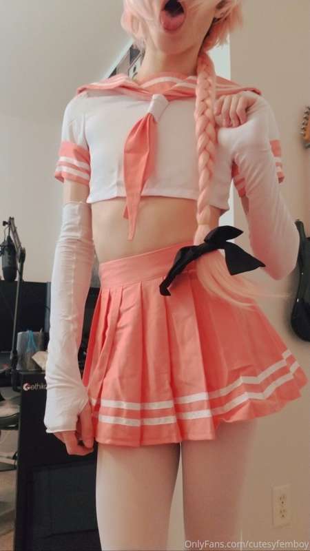 my slightly better attempt at astolfo 21