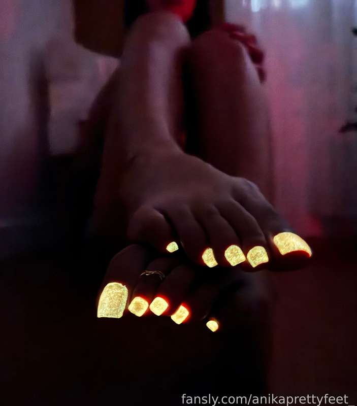 Anikaprettyfeet_ - Fansly - 31 Oct, 2024 17