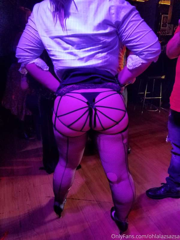 I love these cage panties! Do you want to see me in more lin..