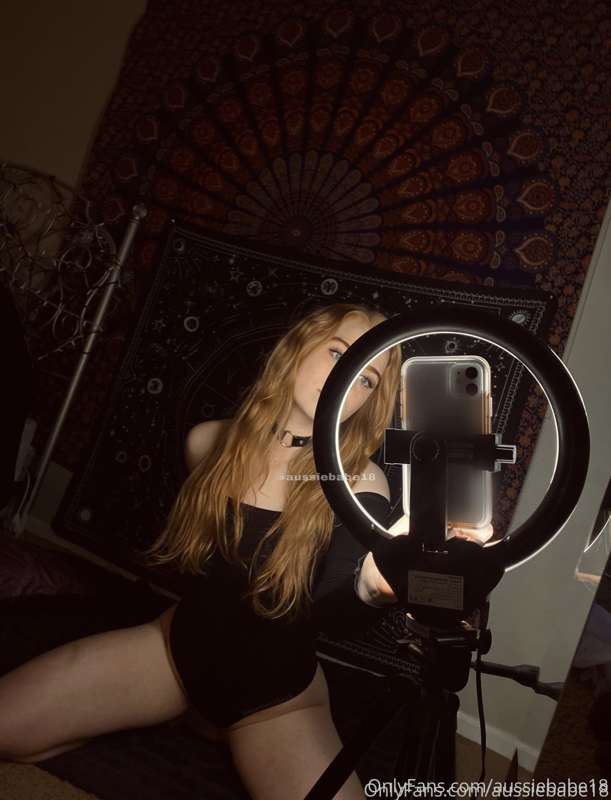 I’m so horny right now daddy 👅 tip me $10 and go check your ..