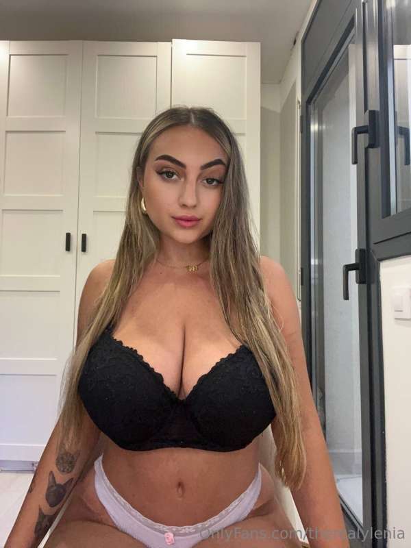 Baby im so horny right now! Check your DM🍆💦❤️😘😍