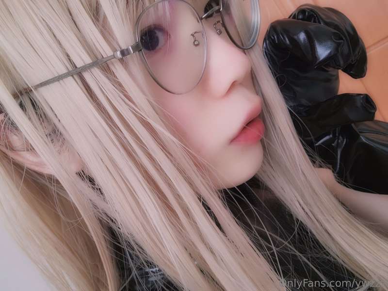 sweat a lot when I wear latex clothes 23