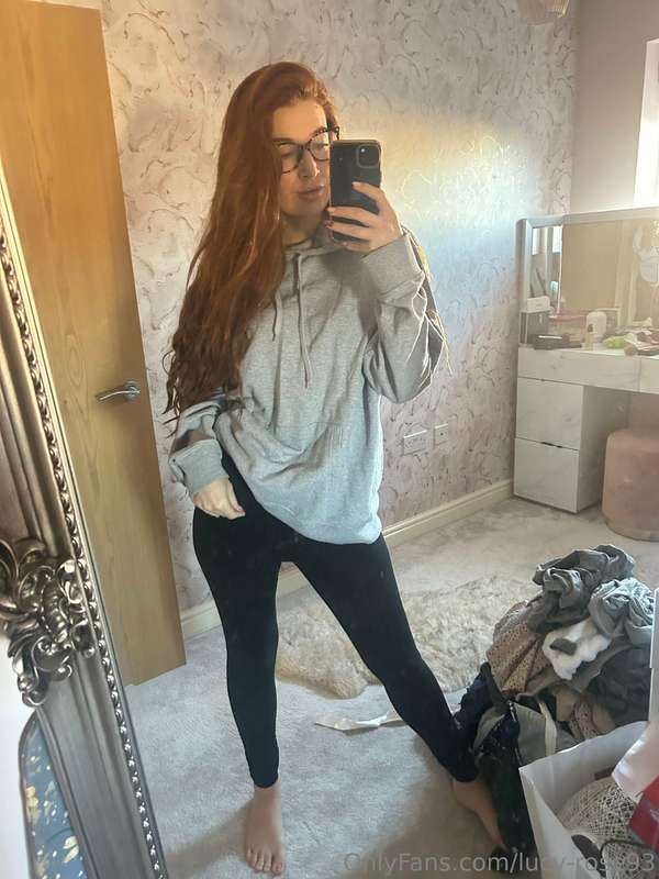 Cba to make much effort with myself today! Swipe for a titti..