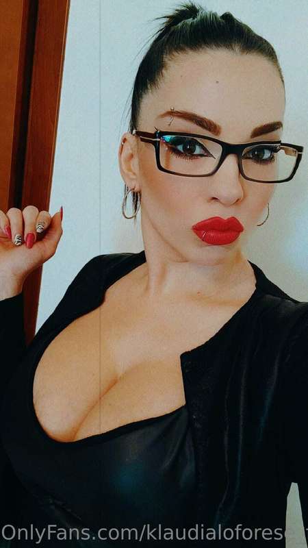 E se chiudessi il mese con un bel contenuto per voi?💦💦💦💦  Vi..