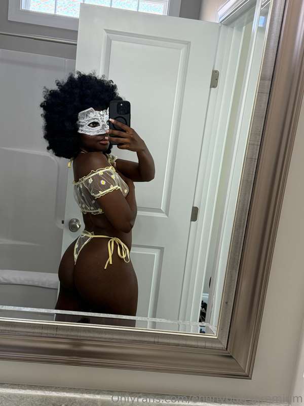 Your personal black sex doll 😈💦 5