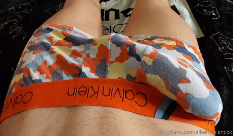 Que harías con esta polla? 🍆  dimelo en comentarios 👇🏻📩 
Wha..