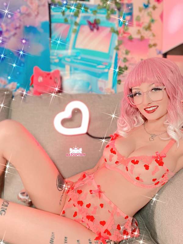 New photoset 💓 being released daily!