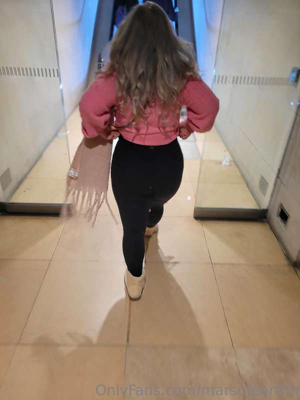 I always forget how short I am until someone takes a picture.. 2