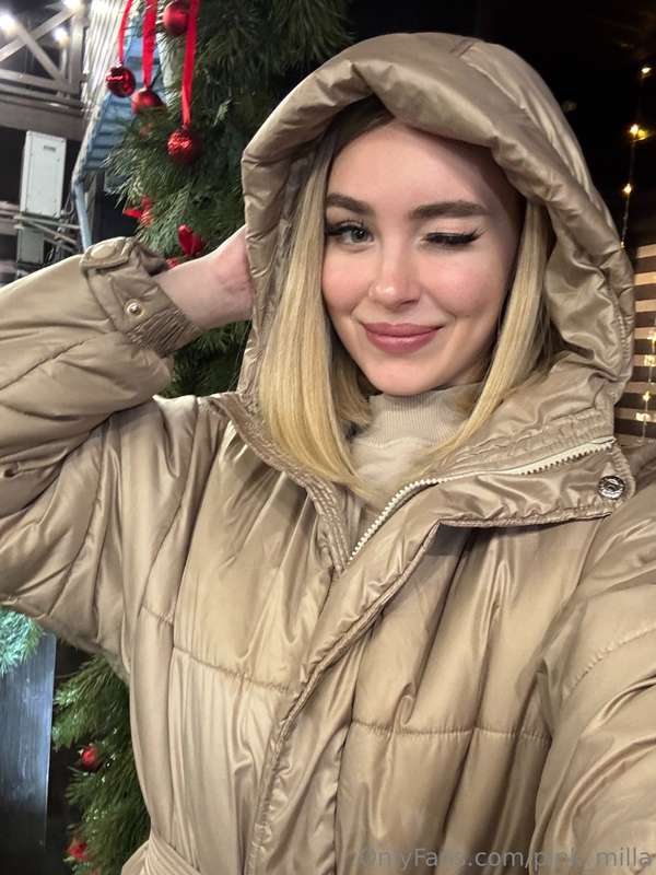 It's still winter❄ and still quite cold🥶 what kind of headge..